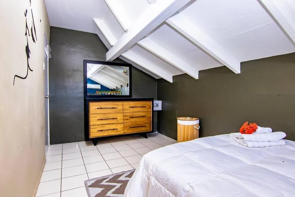 Citylife Apartments In Historic Willemstad - 2 Bedroom Apartment - K Curacao