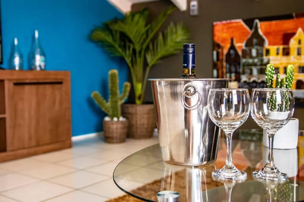 Citylife Apartments In Historic Willemstad - 2 Bedroom Apartment - K